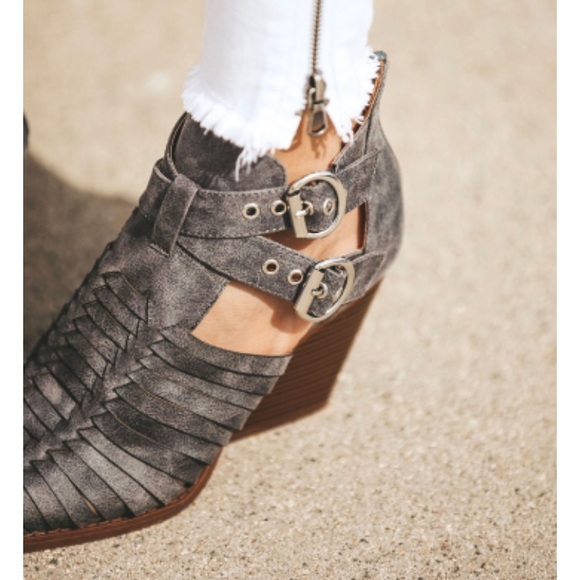 Slate Pointed Double Buckle Bootie - Picture 5 of 8